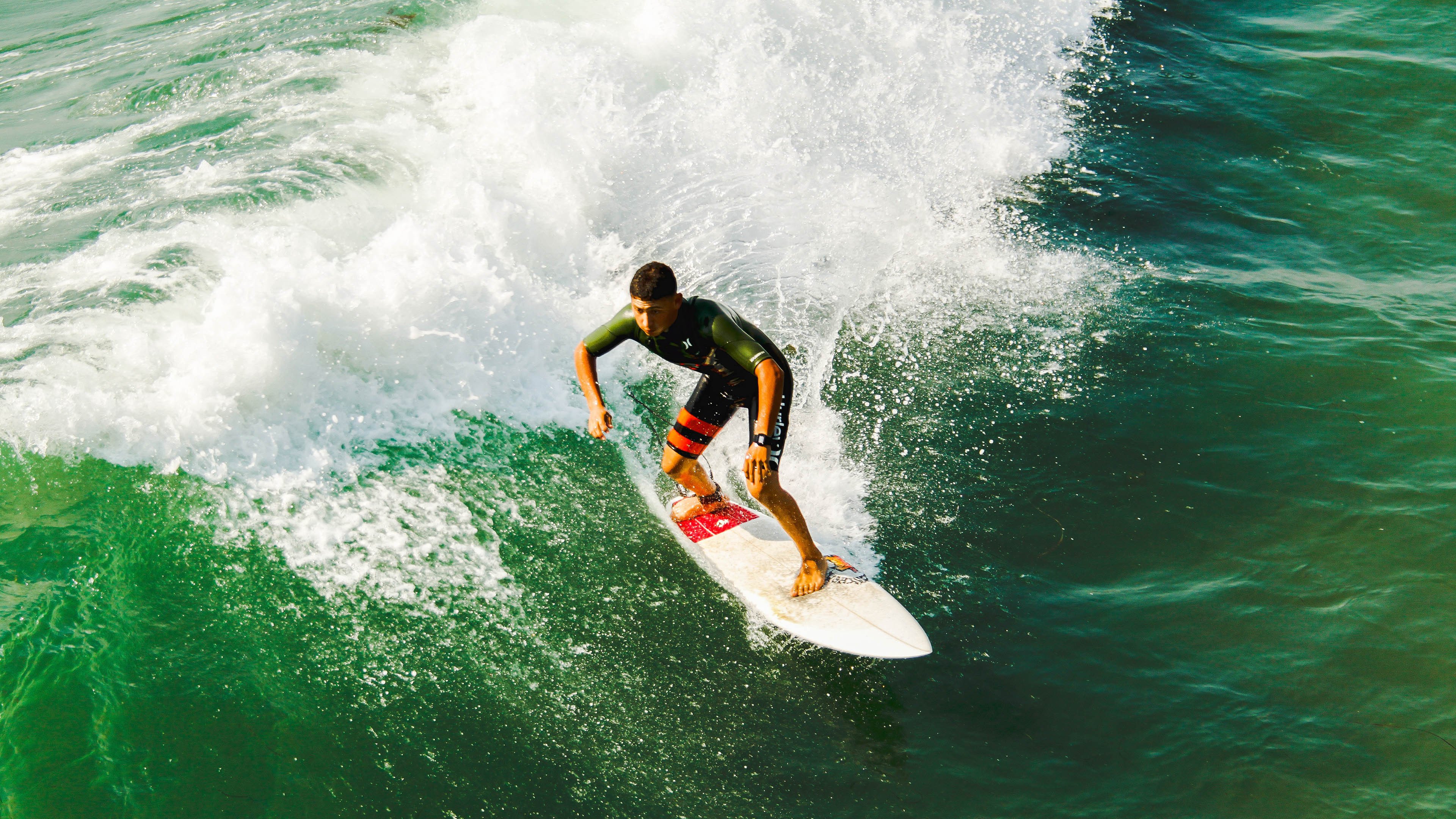 大坂直美重返赛场，锐不可当首场状态出色，拜仁观众沸腾！观众掌声雷动