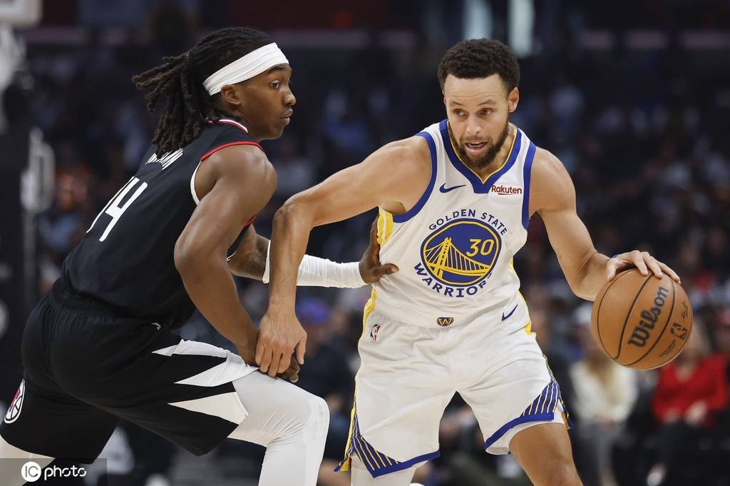 库里赛事官方发布关键助攻新规，快船争议不断！(库里出战)